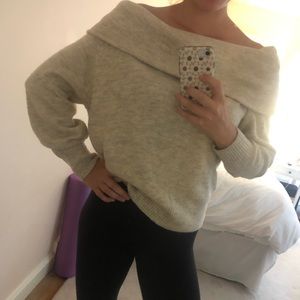 H&M Off the shoulder sweater
